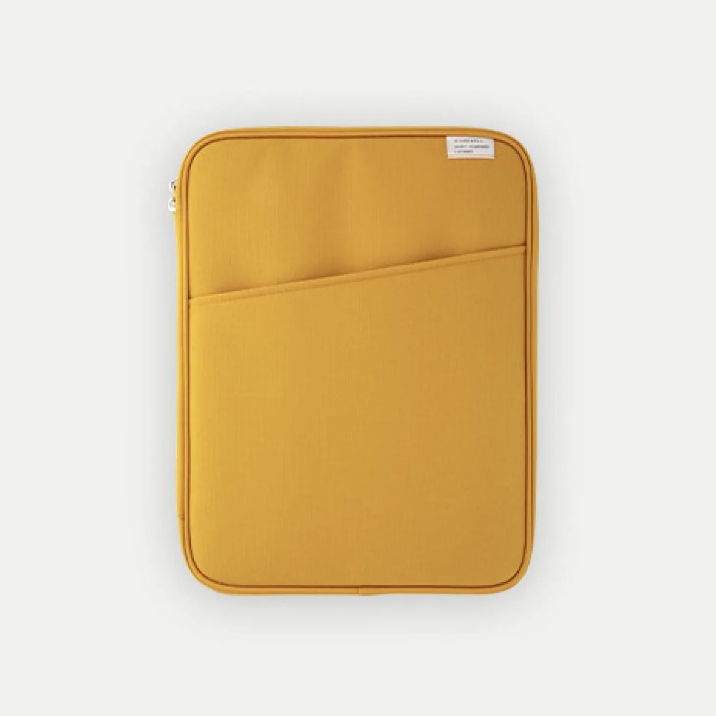 A Low Hill Basic 13 in. Pouch