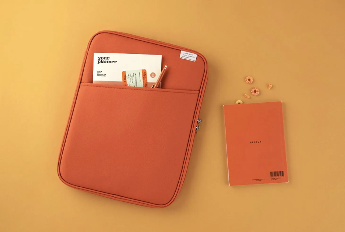 A Low Hill Basic 13 in. Pouch