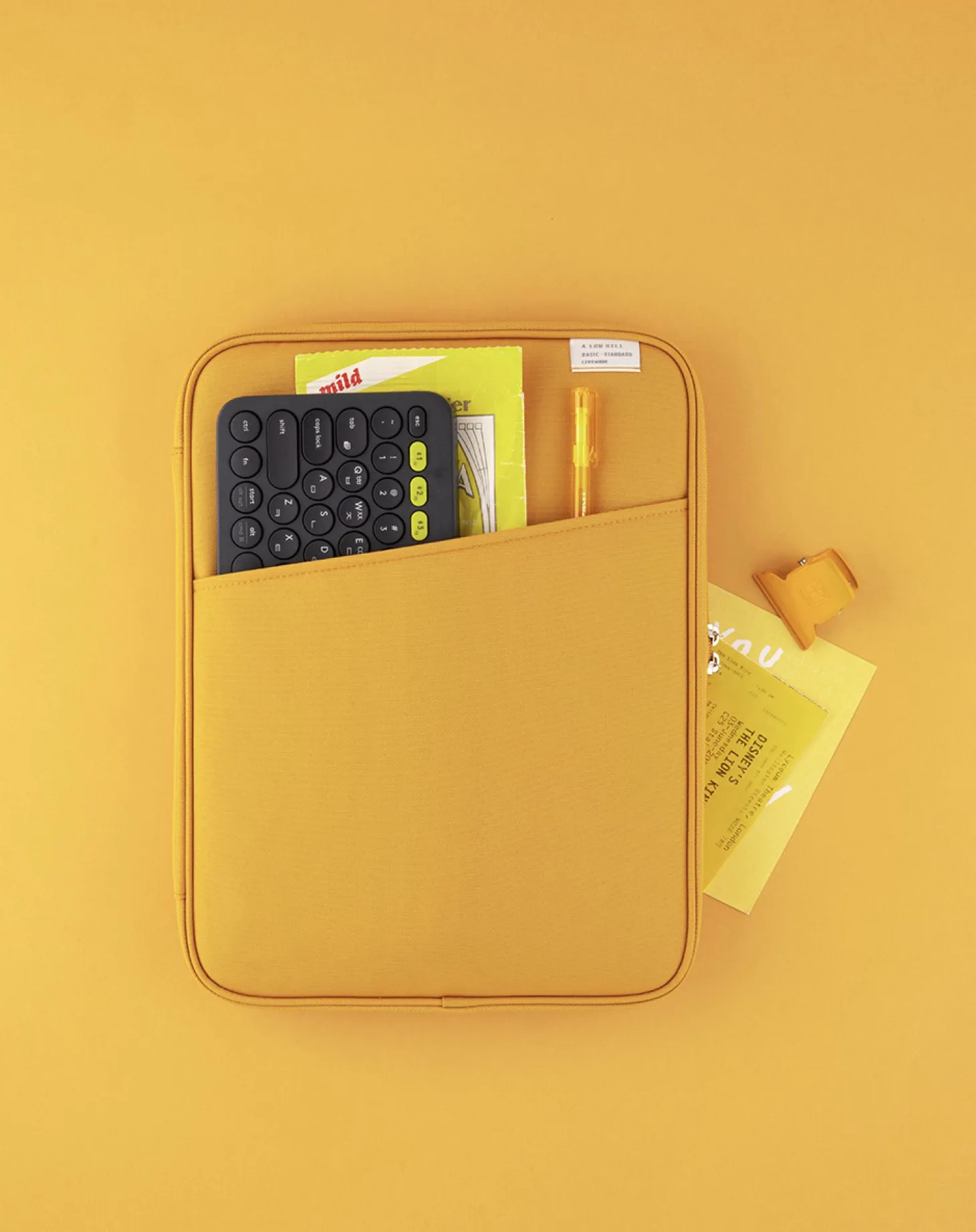 A Low Hill Basic 13 in. Pouch