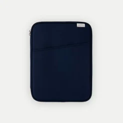 A Low Hill Basic 13 in. Pouch