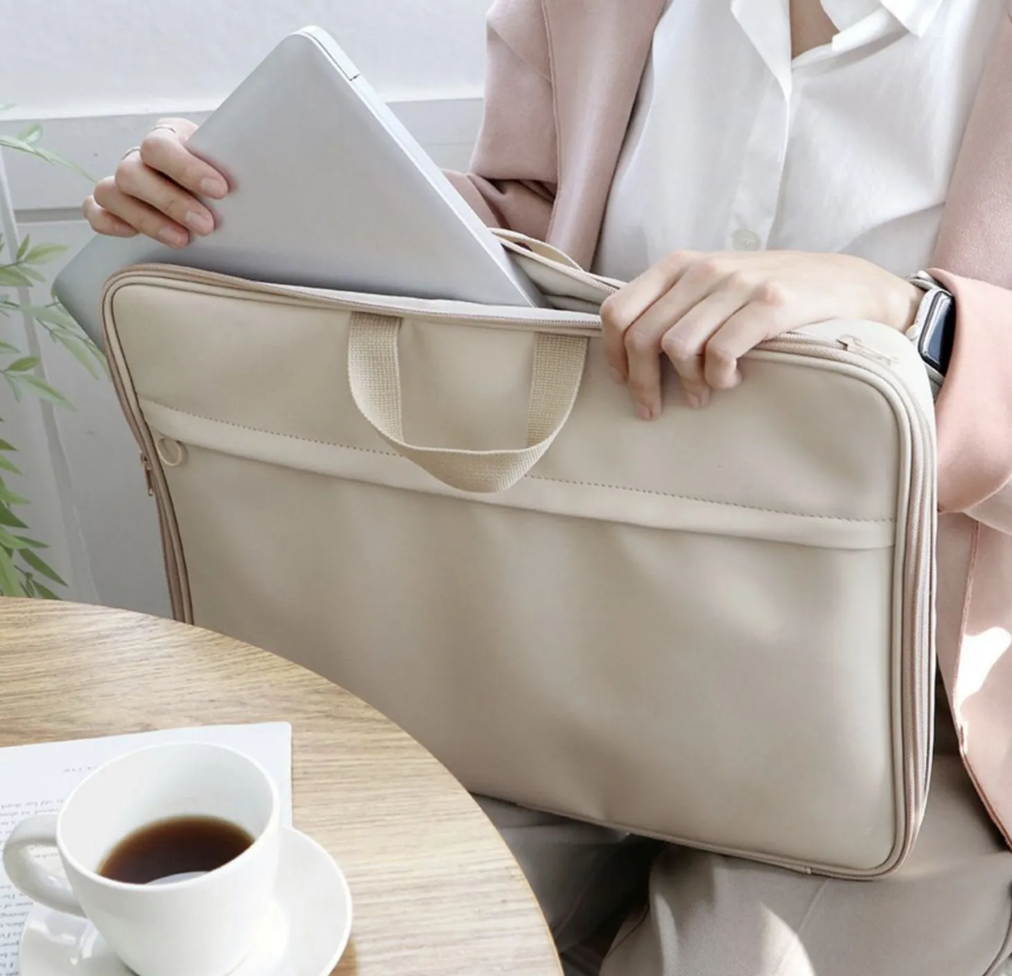 Apricity Collect 15.6 in. Laptop Tote Bag
