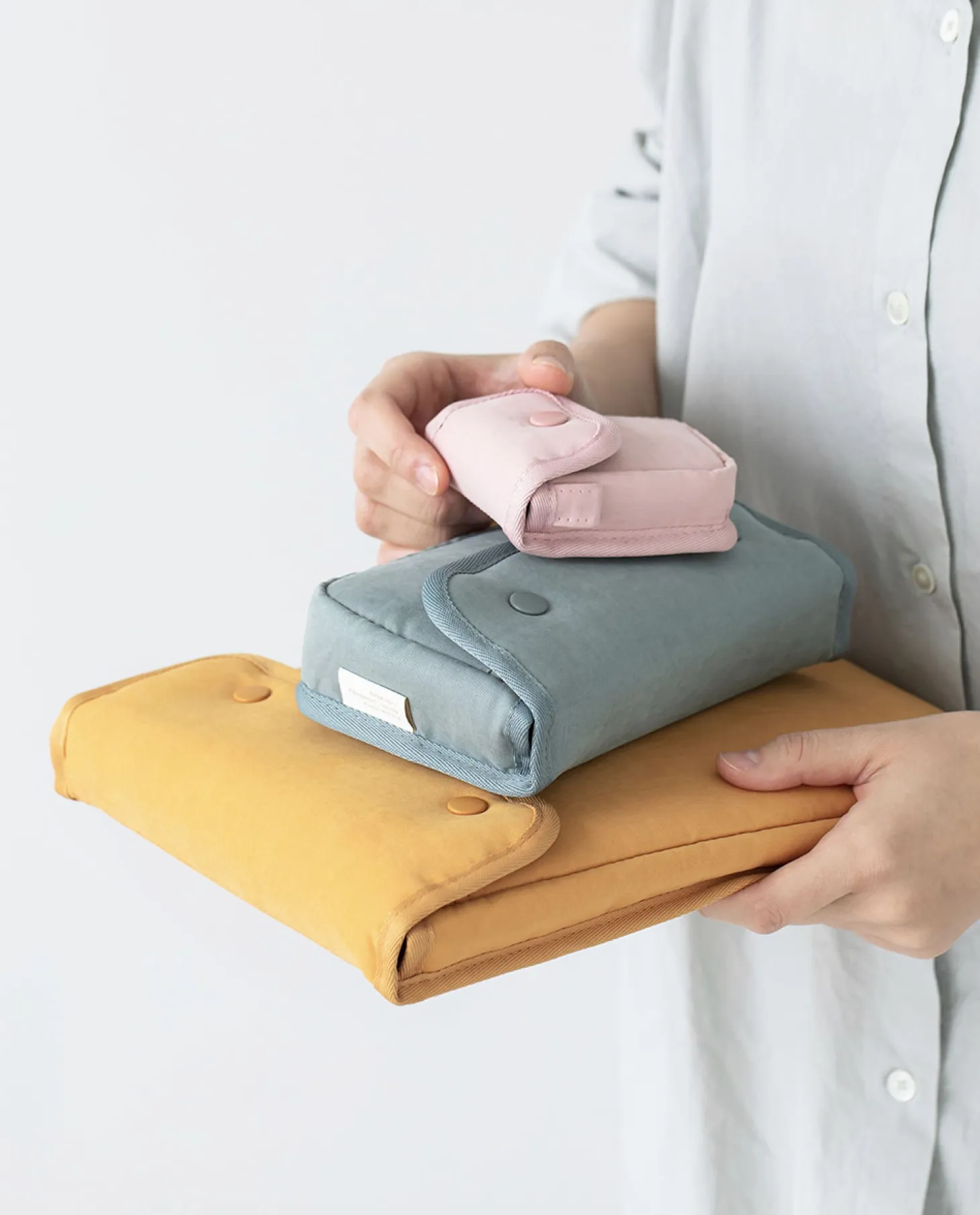 Button Earphone Pouch