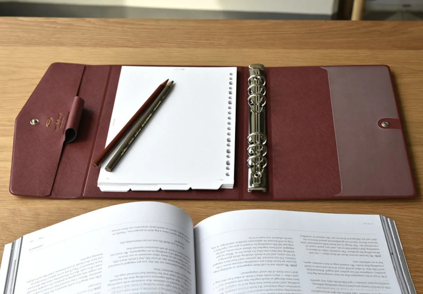 Classy Gentle 6 Ring A5 Binder