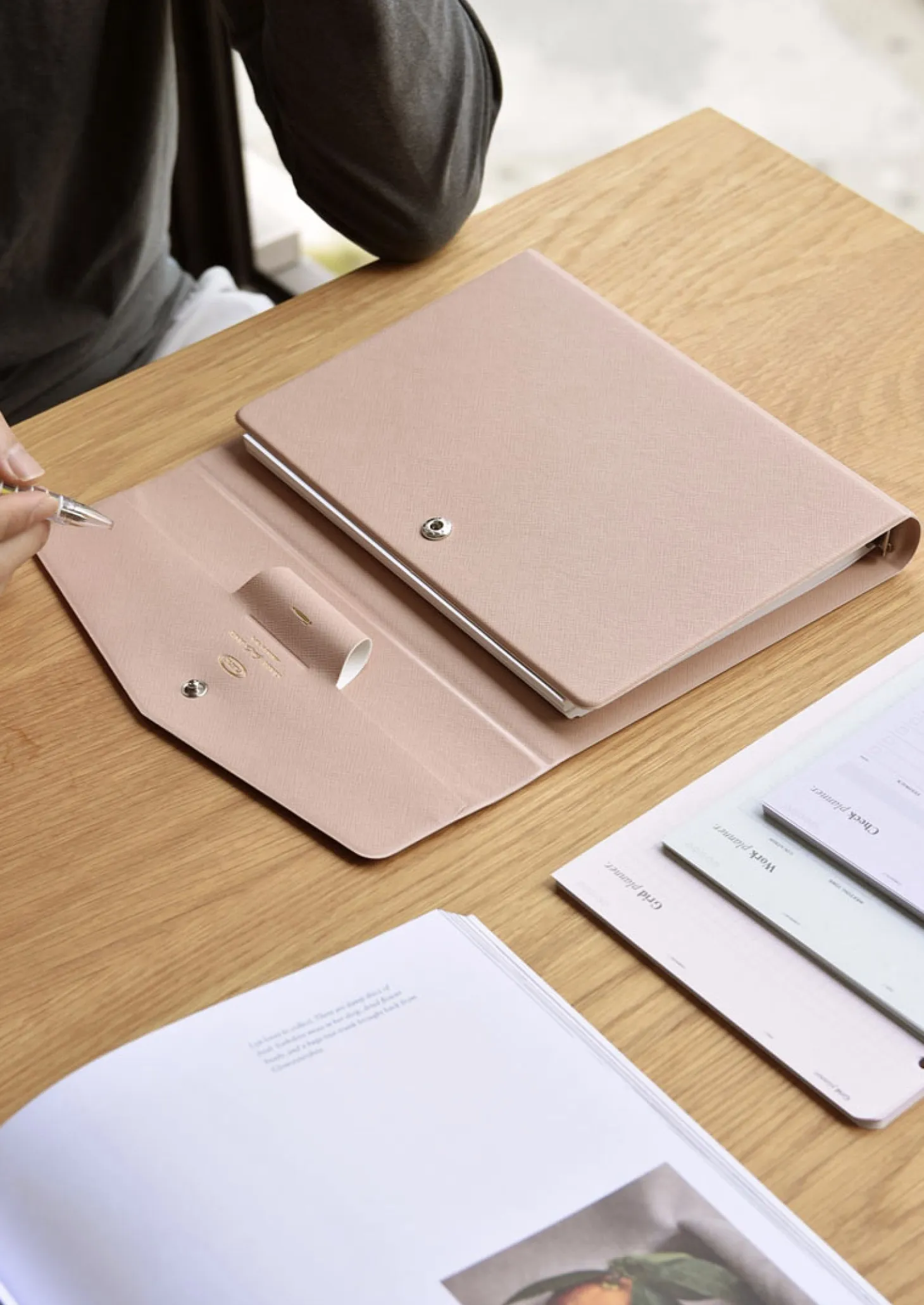 Classy Gentle 6 Ring A5 Binder