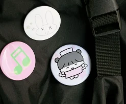 Hodu Girl Button Pin v2
