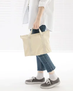 Medium Travelus Daily Tote v2