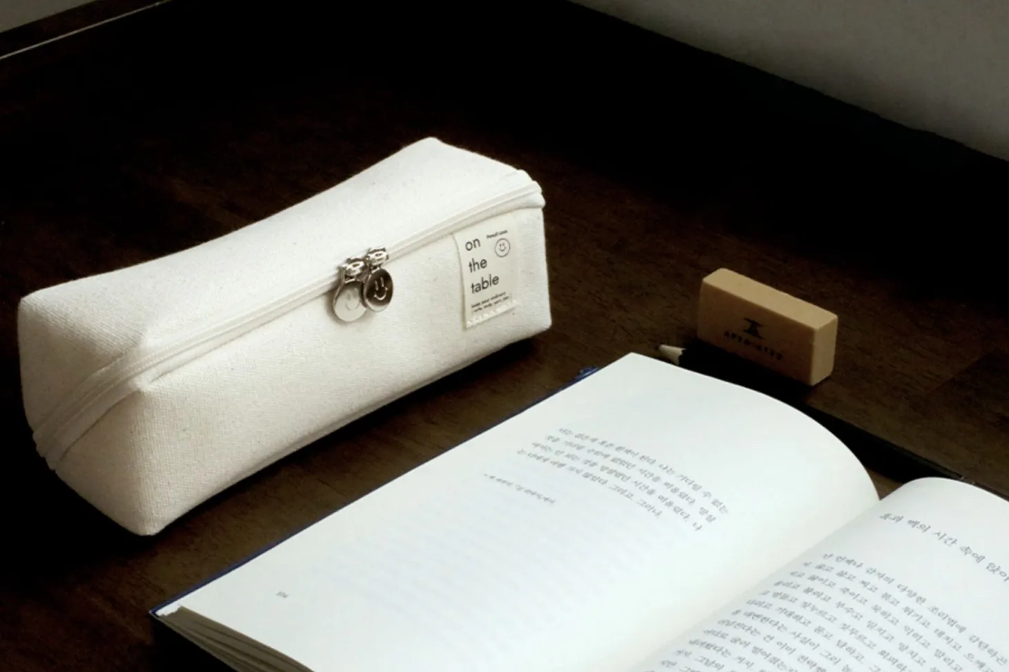 On the Table Cube Pen Pouch
