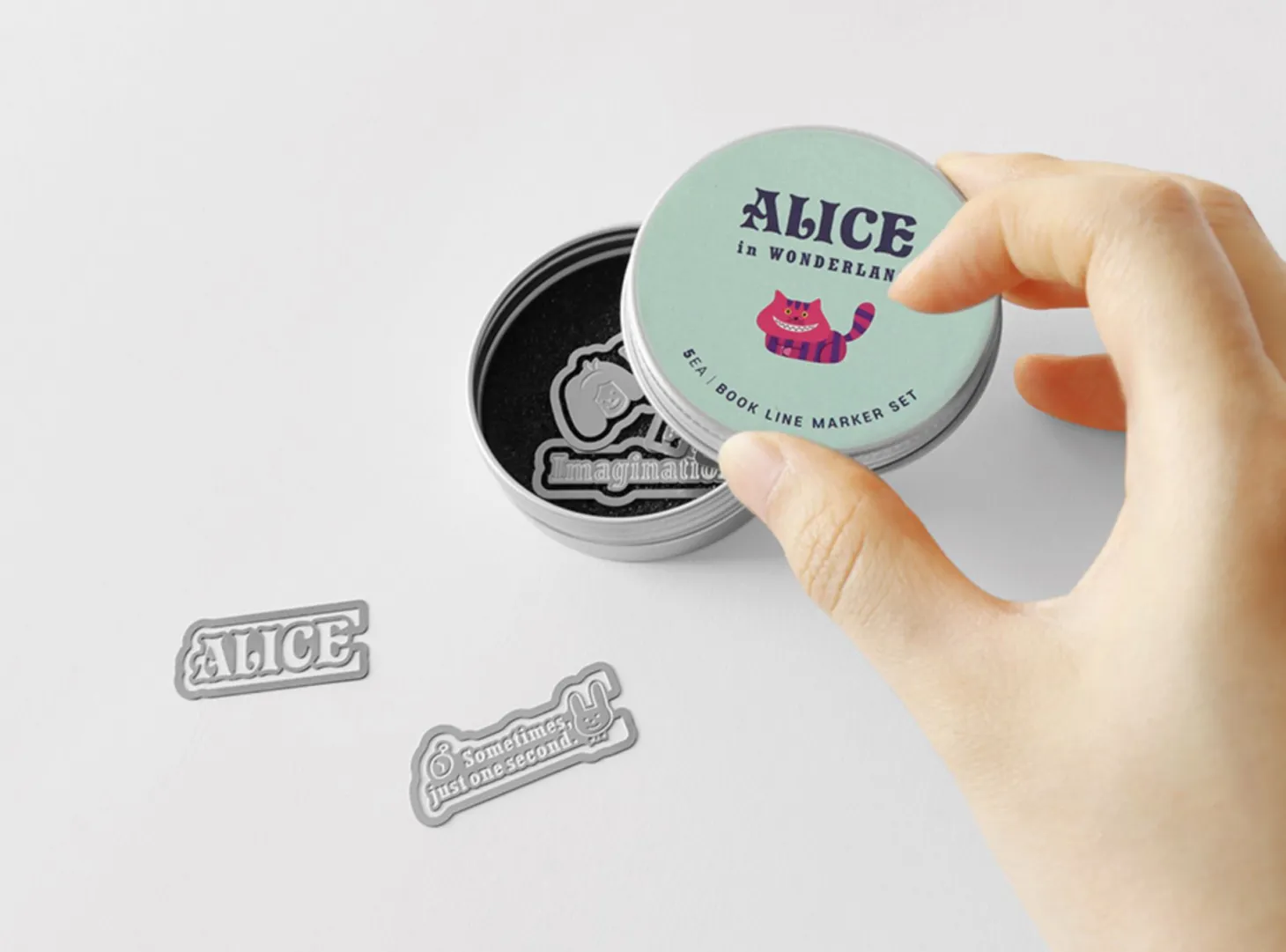 5pcs Literature Tin Bookmark Set