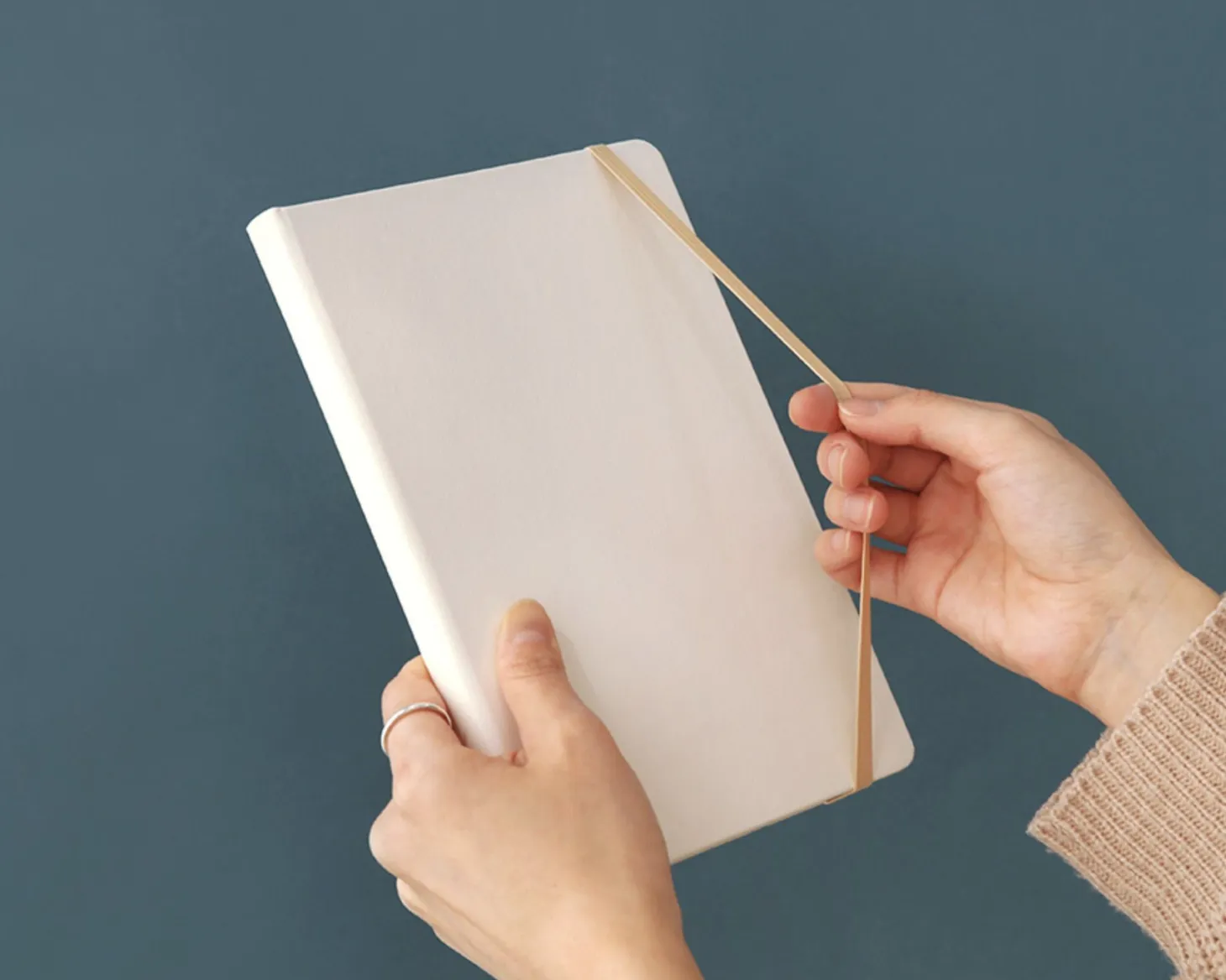 Prism 200p Hardcover Band Grid Notebook