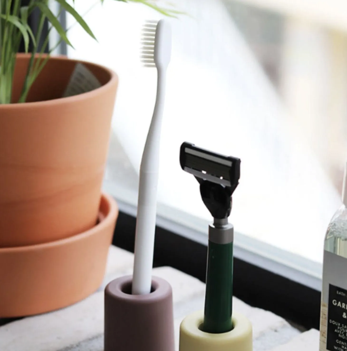 Toothbrush & Razor Holder