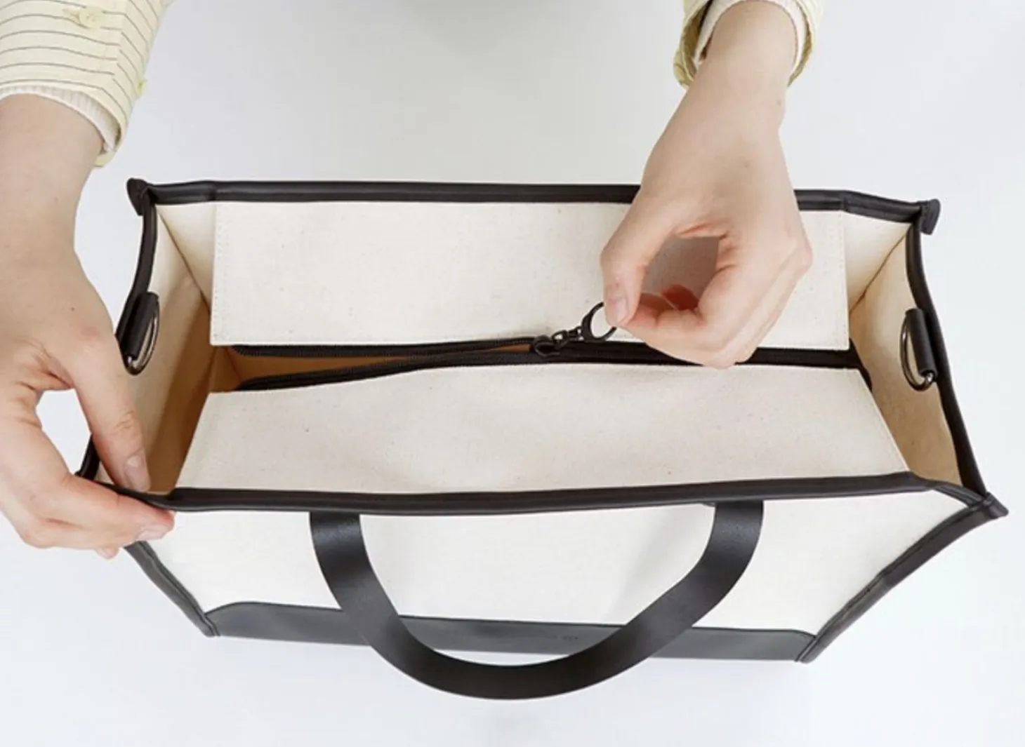 XL La Belle Shoulder Bag