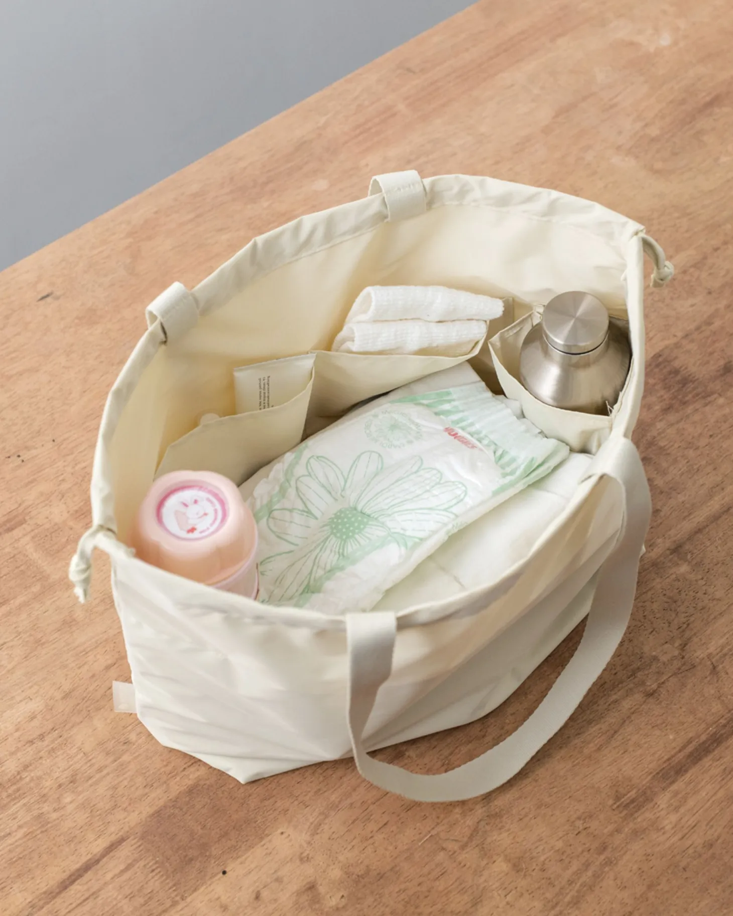 XL Travelus Drawstring Shoulder Bag